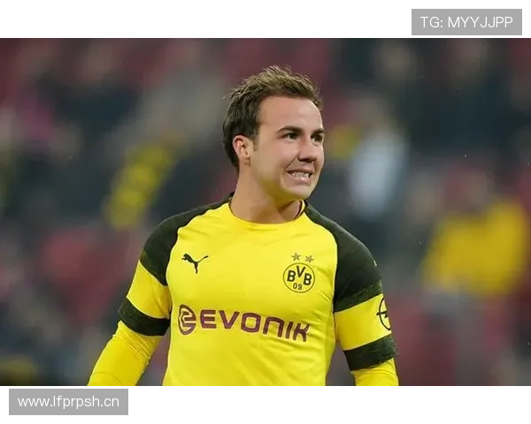 伊萨克在多特蒙德的战术适应性与技术转型困境分析