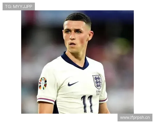 福登：伪边锋内收成为中场连接器的战术关键