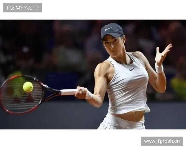 董志豪训练完直接拎包去奢侈品店，这哪是运动员啊